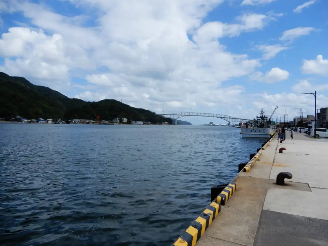 Hotels near Sakai Suido Bridge