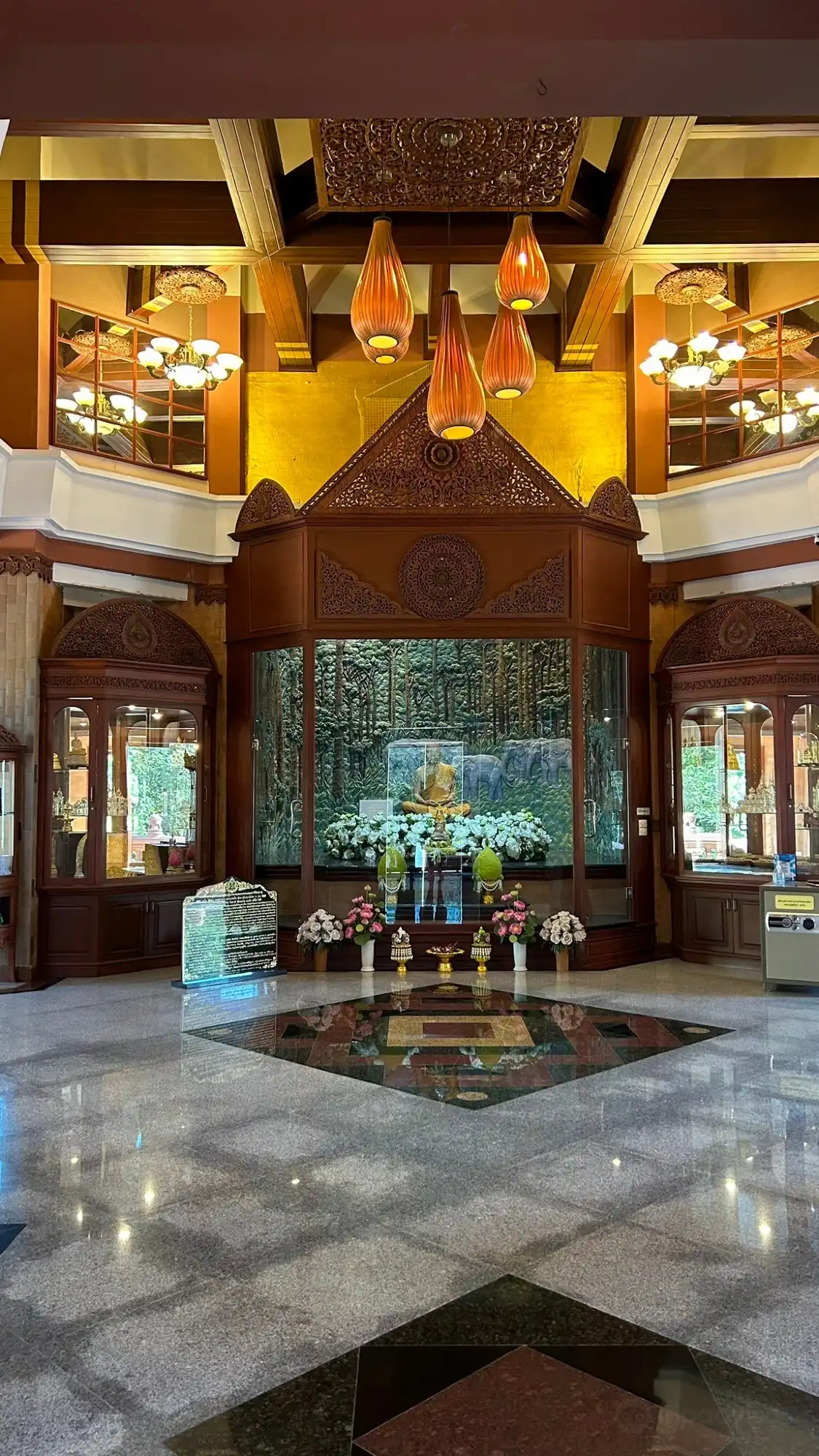 Hotels near Wat Pa Khao Noi