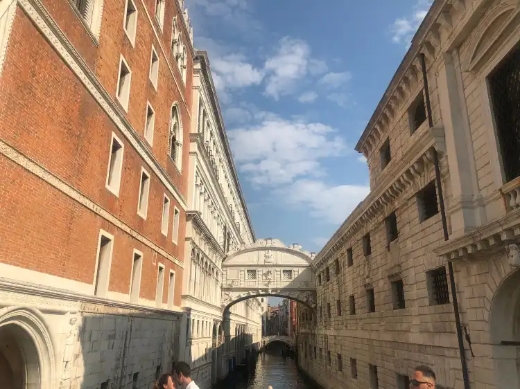 Hotel dekat Ponte della Paglia