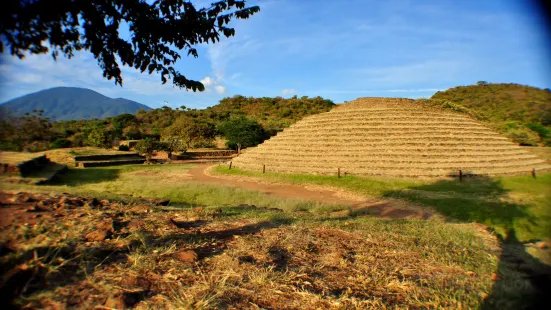 Guachimontones