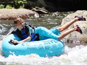 Cool River Tubing - Chattahoochee Outpost