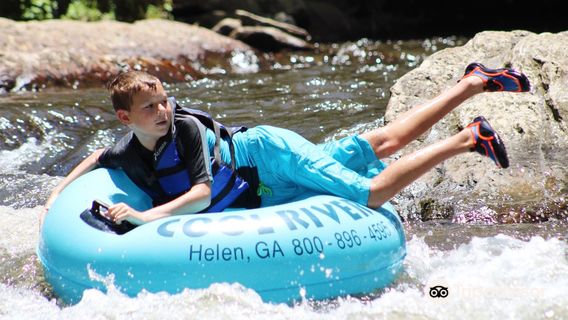 Cool River Tubing - Chattahoochee Outpost