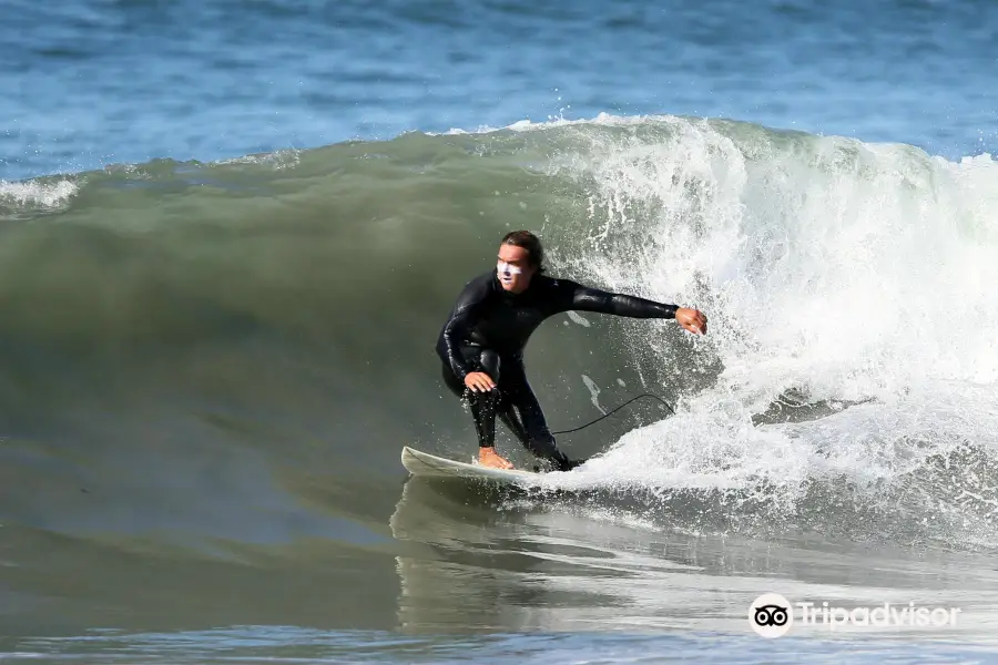 M & M Surfing School