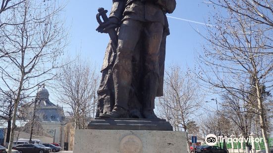 Alexandru Ioan Cuza Monument