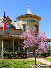 Moore-Lindsay Historical House Museum
