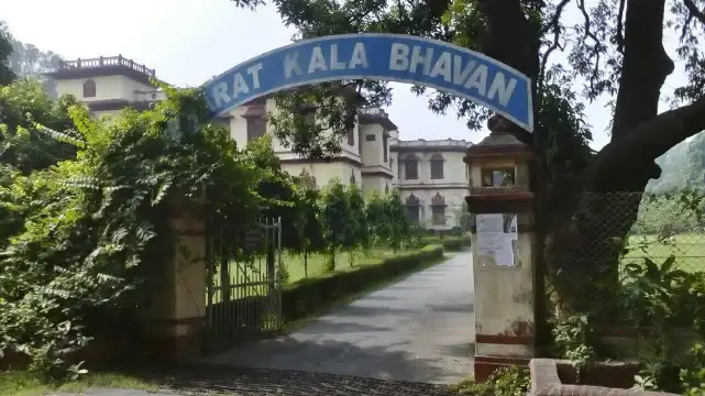Hotels near Bharat Kala Bhavan Museum, BHU Varanasi