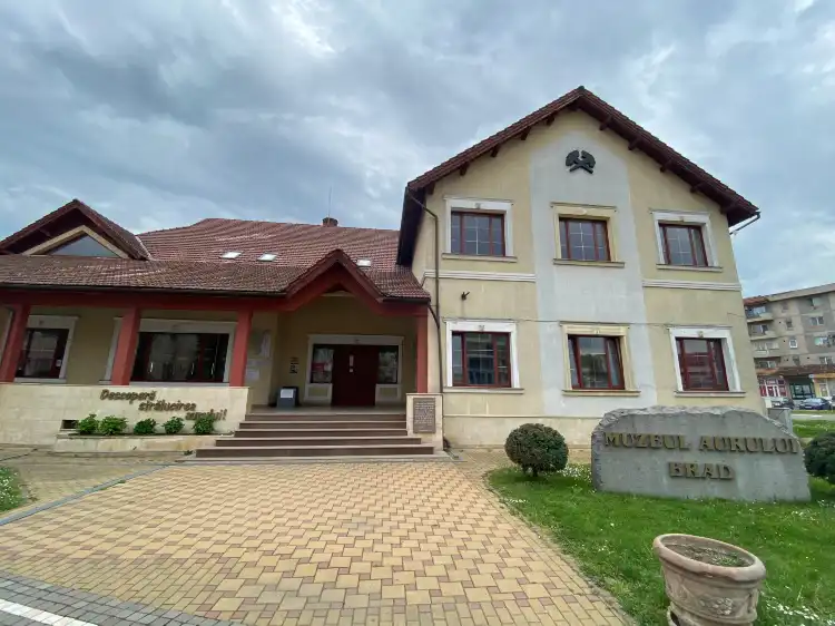 Hotels in Brad