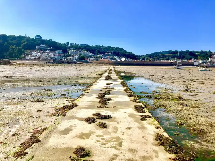 Hotels near St Aubin's Fort