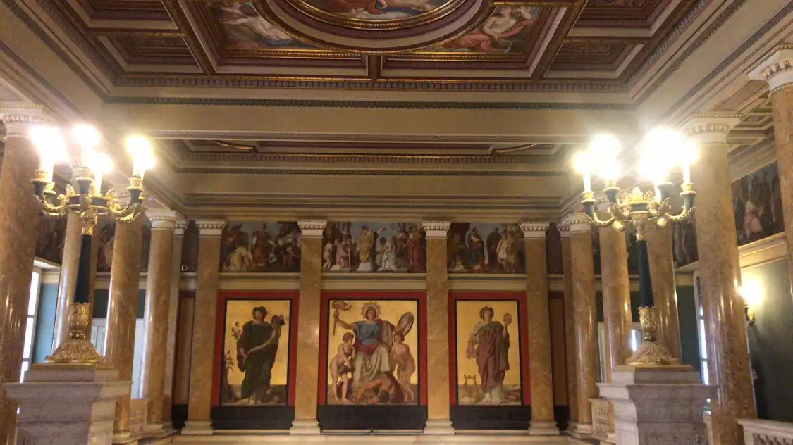 Hotels near Hungarian National Museum
