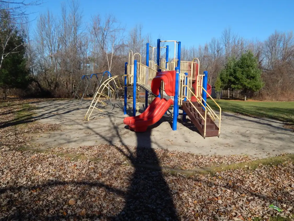 Hotels near Gray's Creek Conservation Area