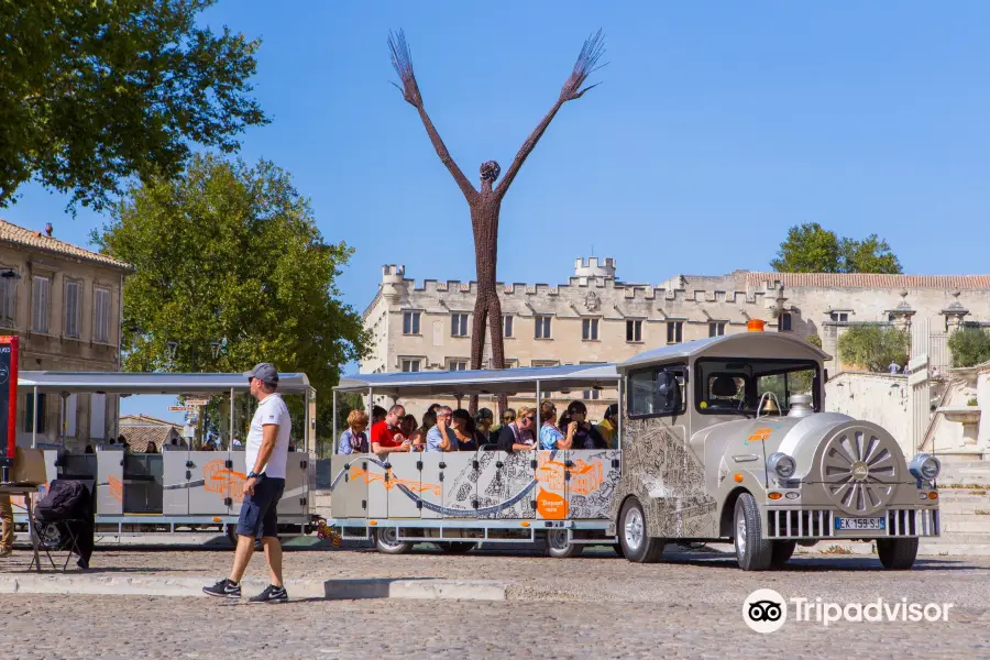 Petit train touristique d’Avignon