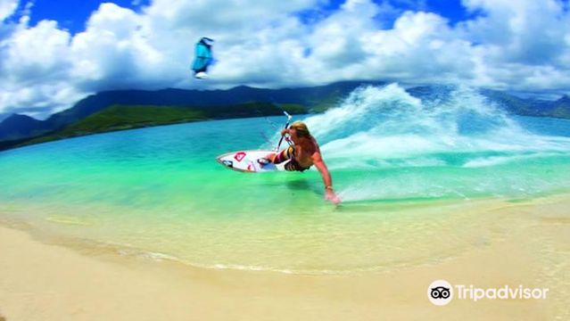 Maui Kiteboarding Lessons by Aqua Sports Maui