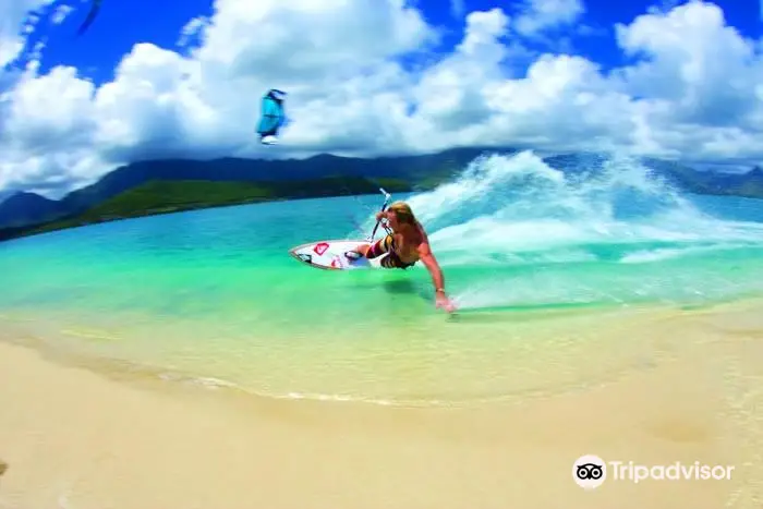 Maui Kiteboarding Lessons by Aqua Sports Maui