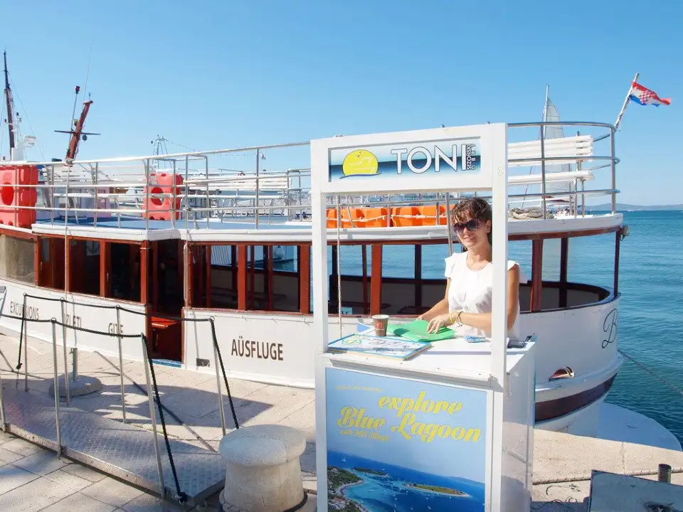 1_Excursion Ship Blaga