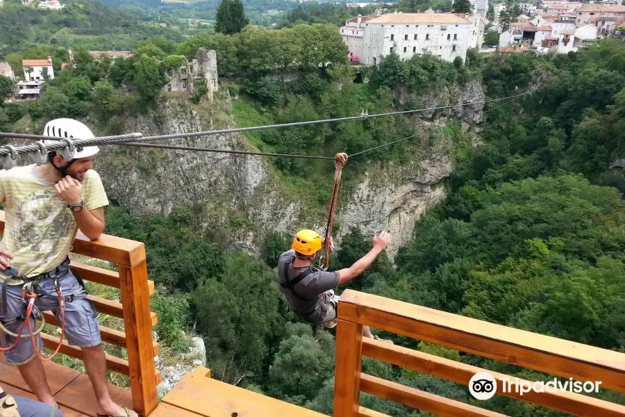 Zip Line Pazinska jama