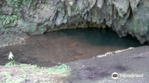 Macahambus Cave