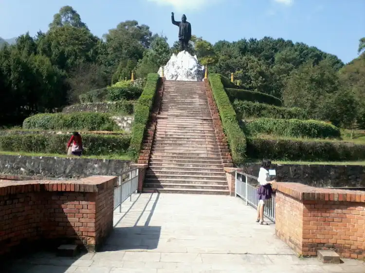 Hotels near Tribhuvan Park