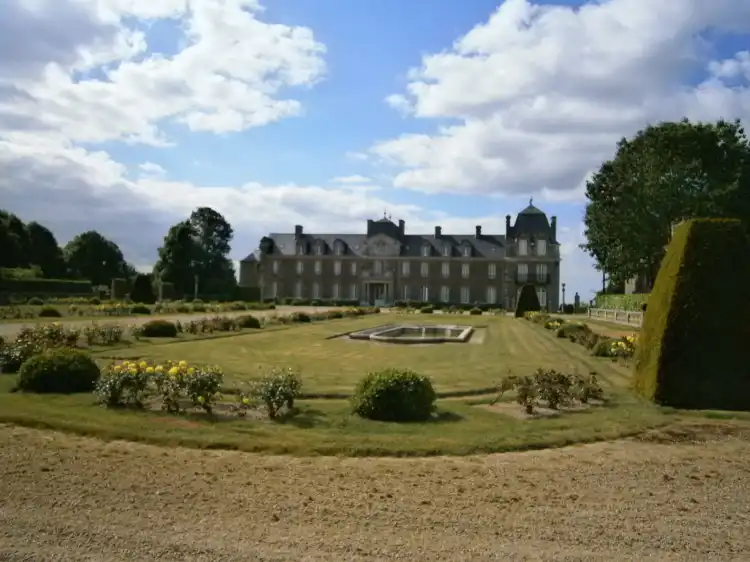 Hôtels à : Plouasne