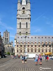 Belfry and Cloth Hall (Belfort en Lakenhalle)