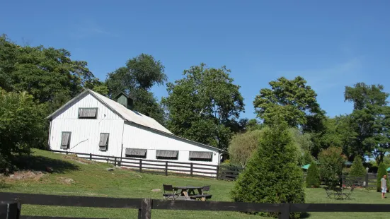 Aspen Dale Winery at the Barn