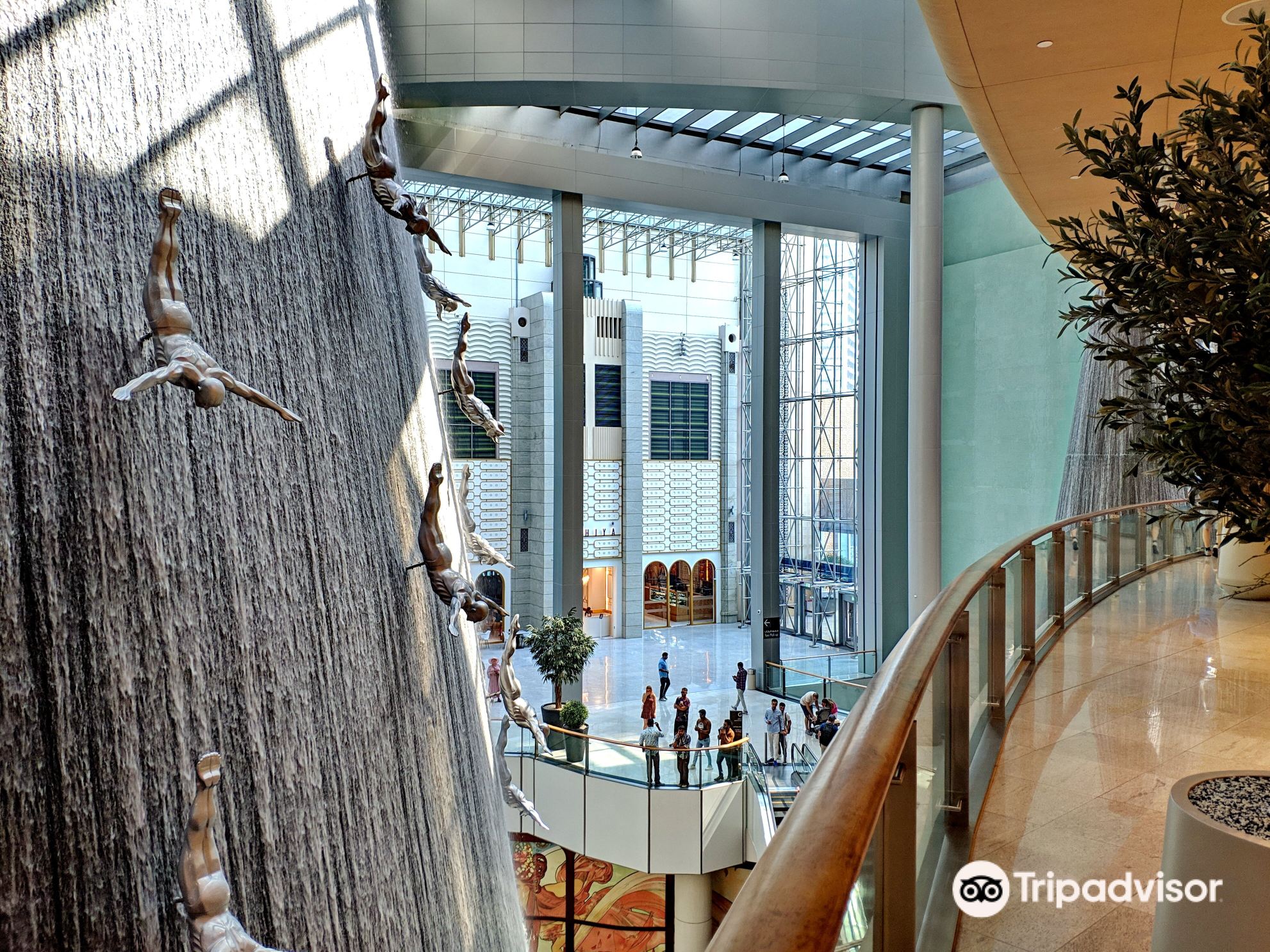 Водопад Дубай Молл