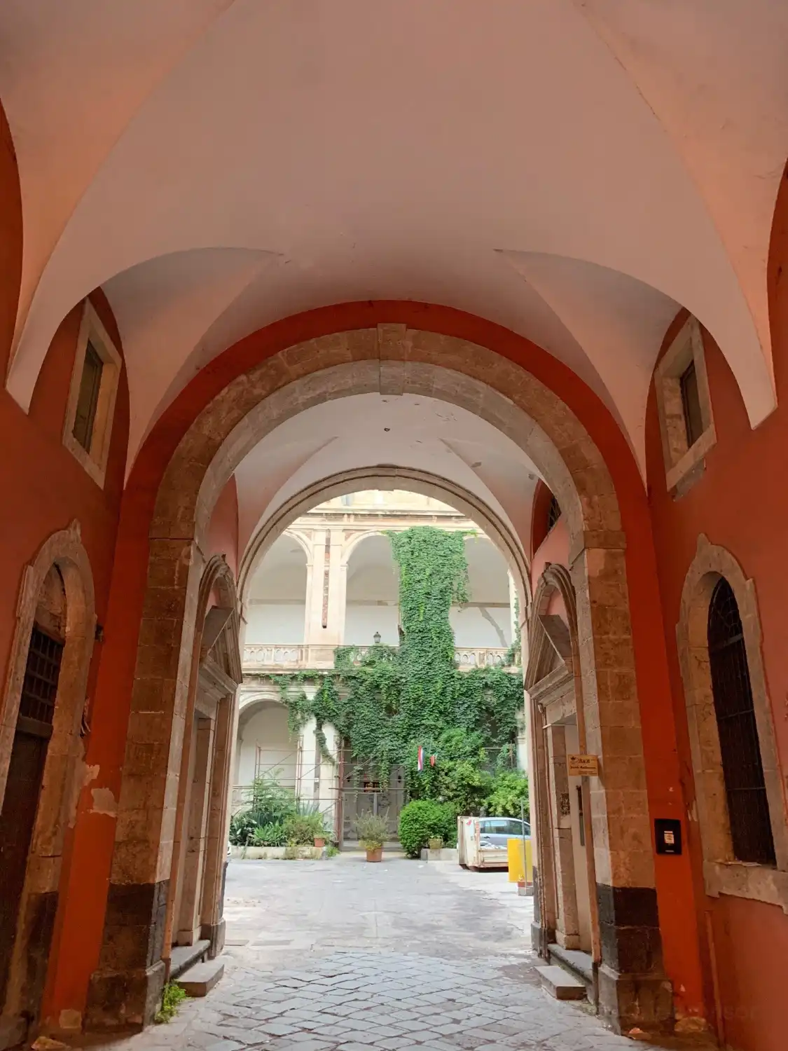 Hotel in zona Palazzo Reburdone