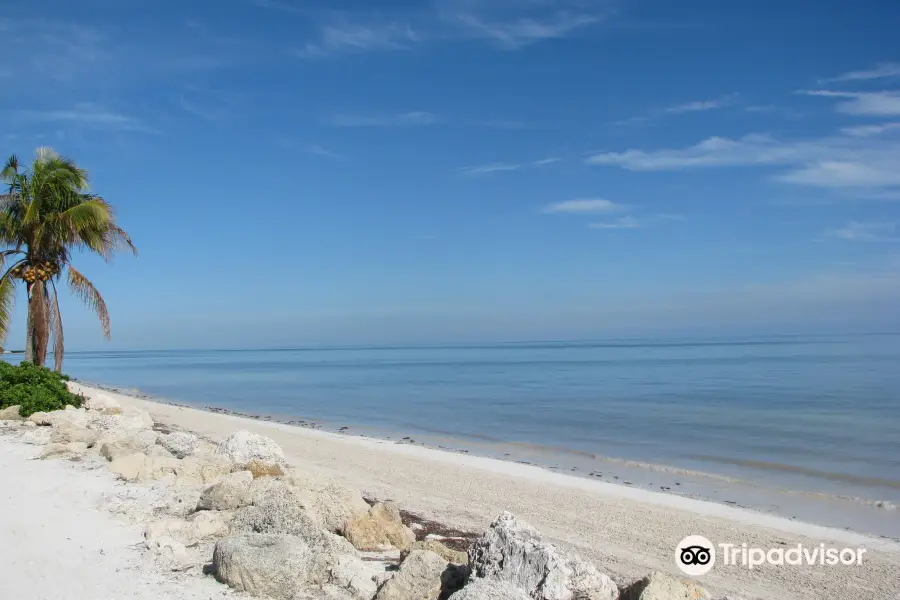 Coco Plum Beach