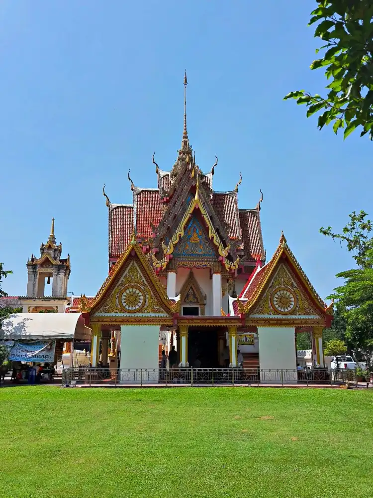 Các khách sạn gần Rajamangala University of Technology Esarn Surin Campus