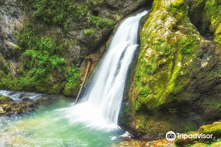 Evantai Waterfall