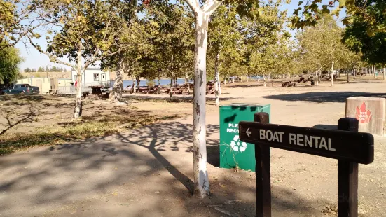 Shadow Cliffs Regional Recreation Area