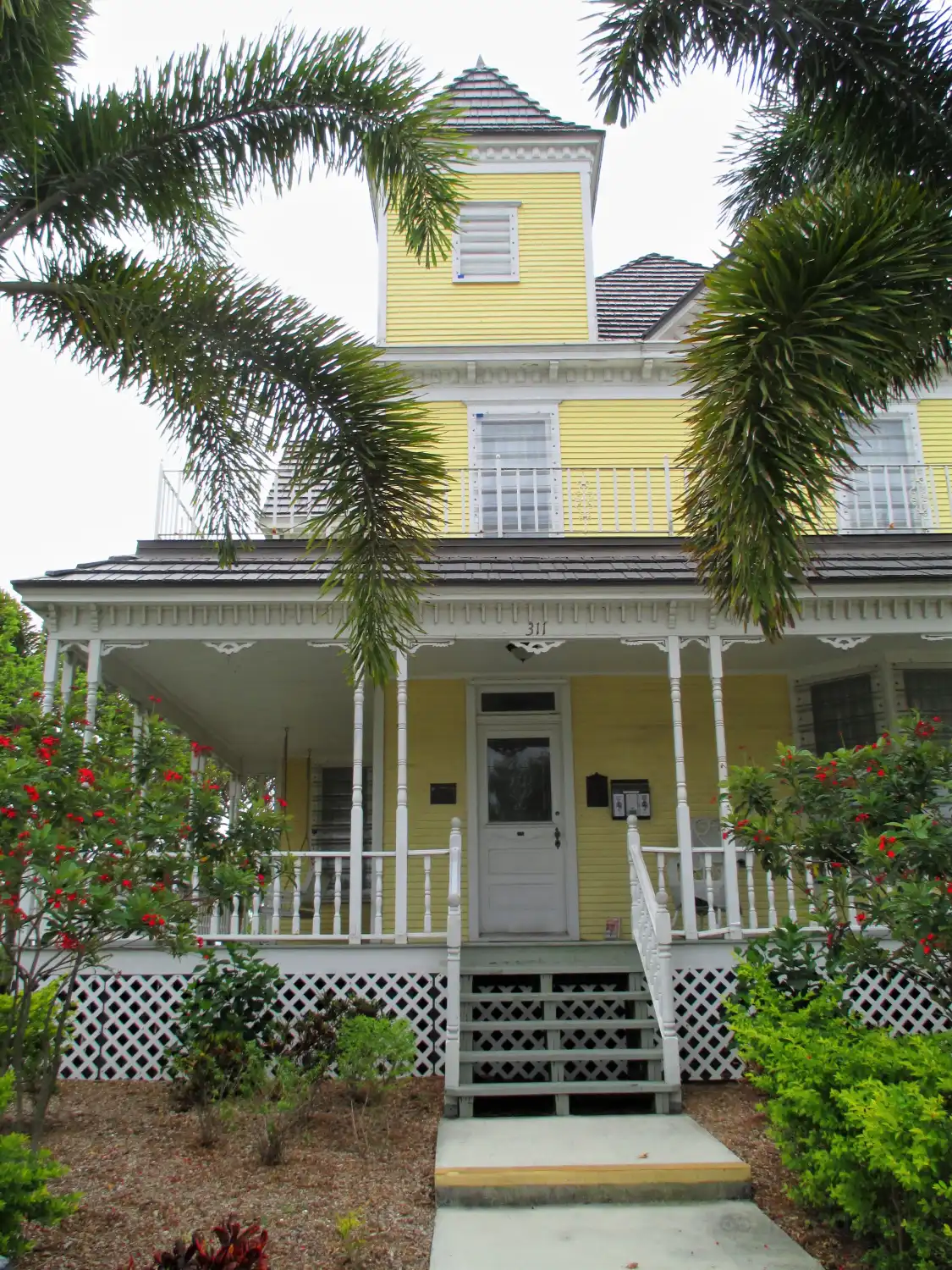 Hotels near A.C. Freeman House