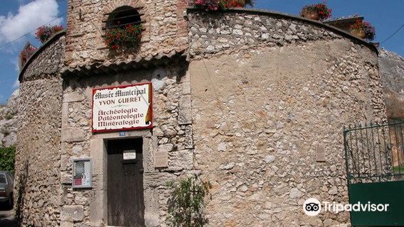 Musee municipal Yvon Gueret