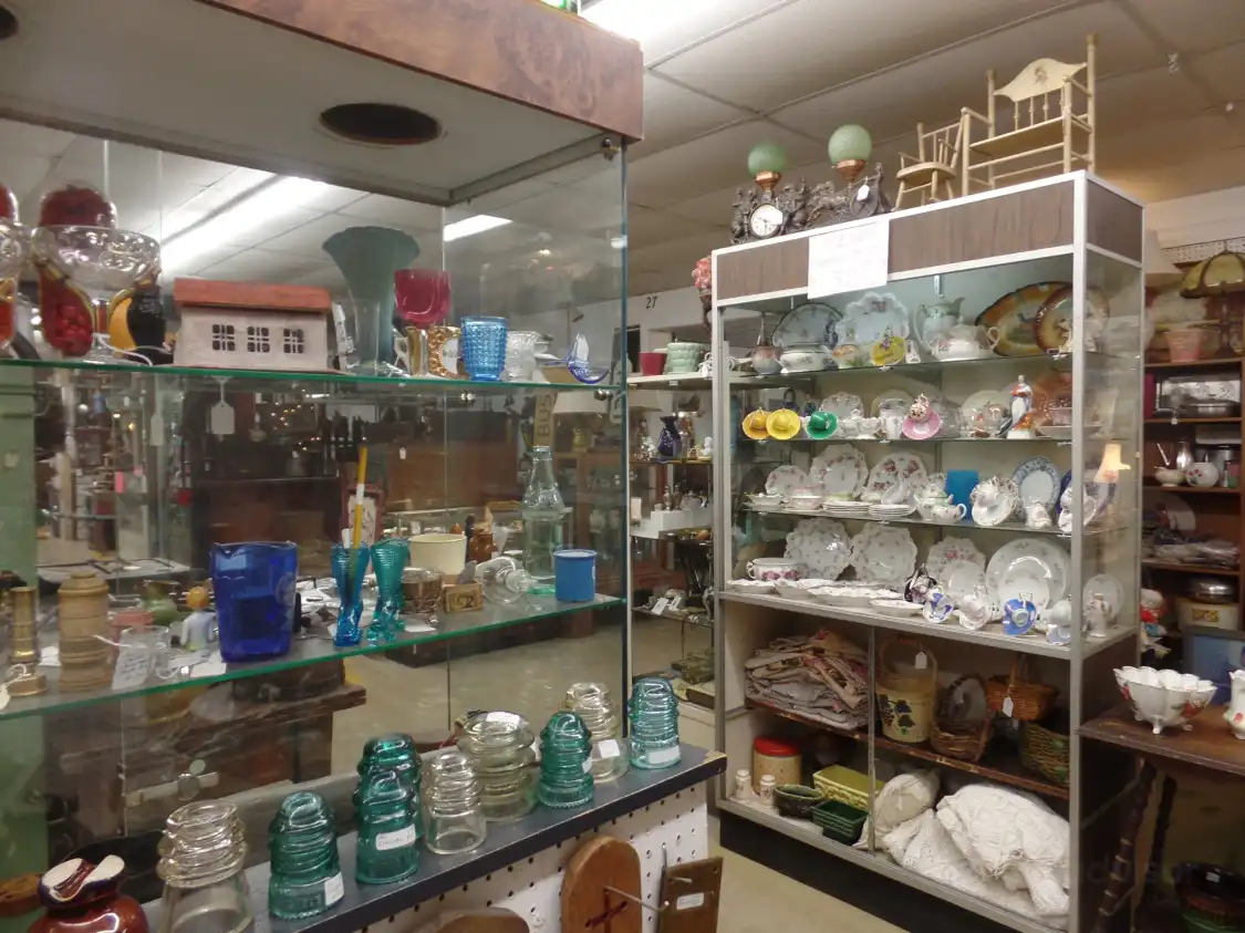 Hotels near Adamstown Antique Mall