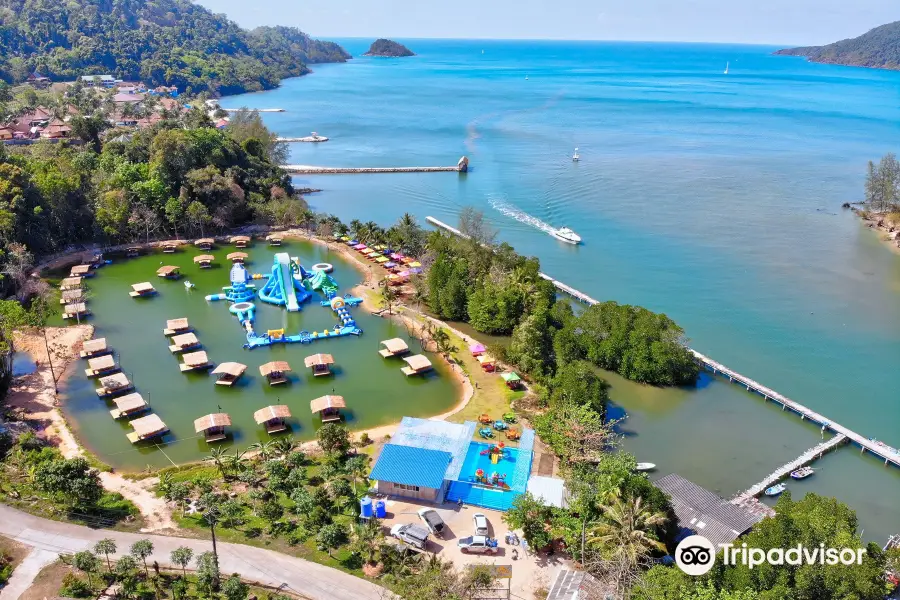 Koh Chang Floating Restaurant and Water Park