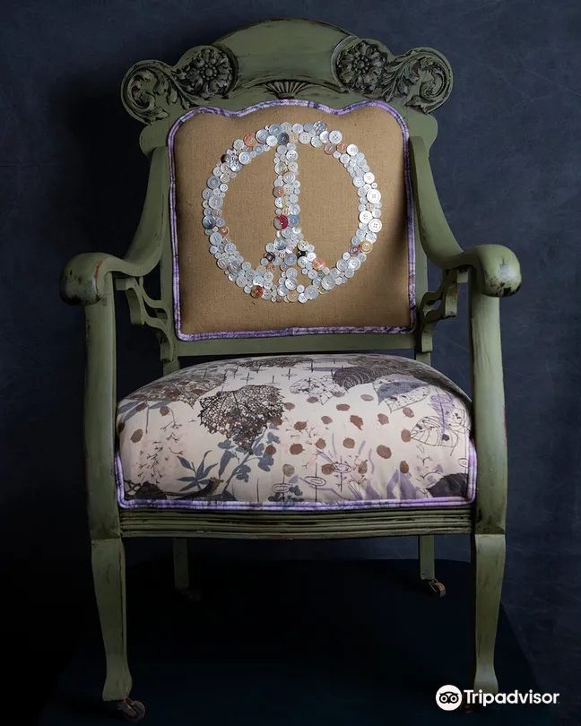 2_Mockingbird Handprints Shop and Gallery Olmos Park