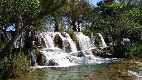 Lagos de Colon