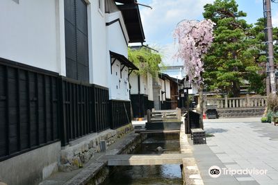 Setogawa and Shirakabe Dozou Street