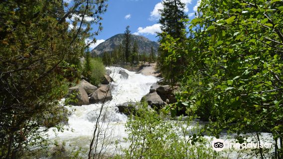 Grottos Trail