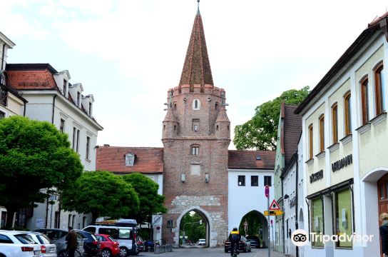Cross Gate
