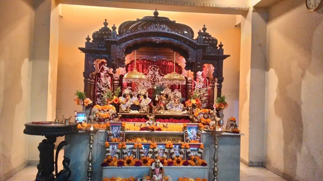 Hotels near Sri Sri Radha Madanmohan Temple
