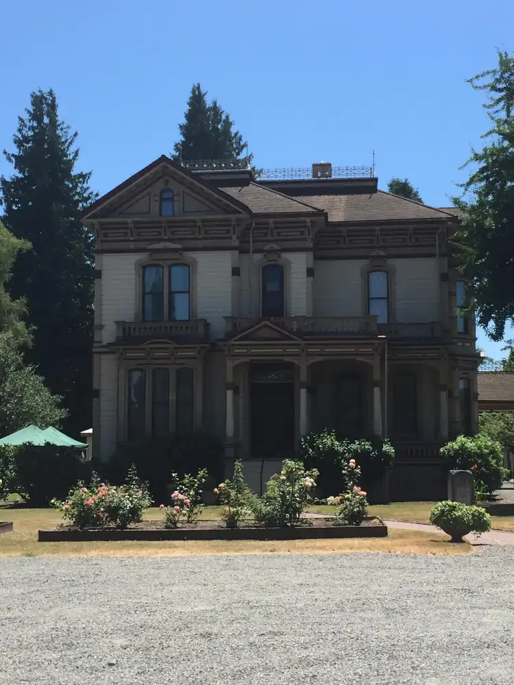 Hotels near Meeker mansion