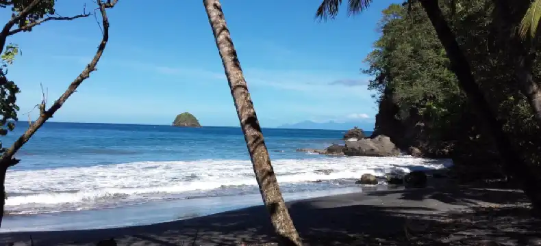 馬提尼克聖皮埃爾郡設有早餐的酒店