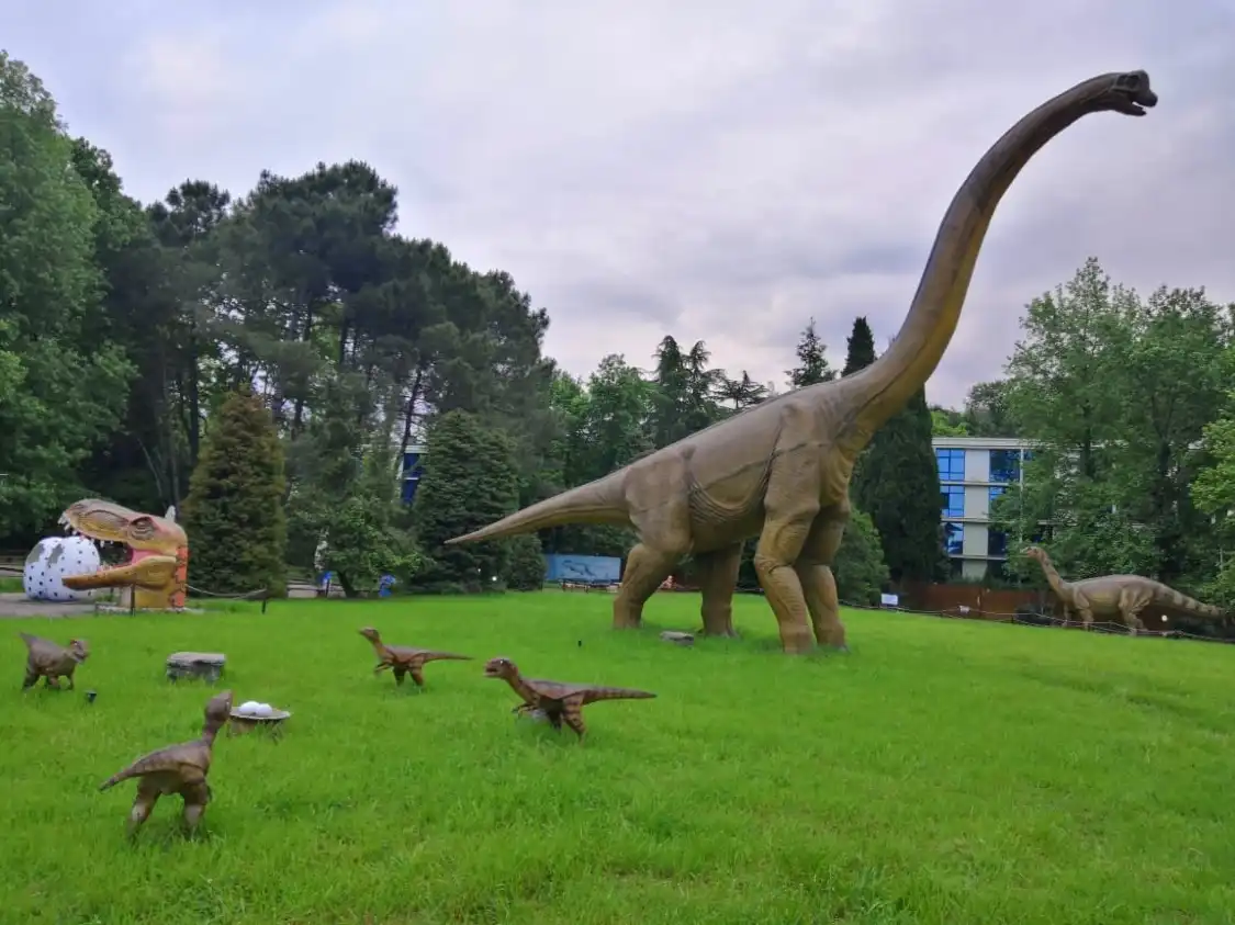 Hotels near Dinopark "Zateryannyy Mir"