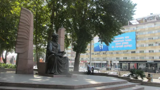 Kamal Khujandi Statue