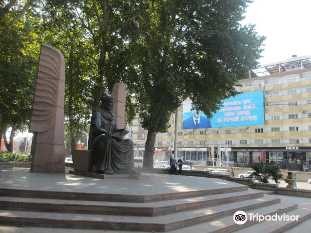 Kamal Khujandi Statue