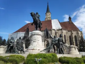 Monumento a Matías Corvino en Cluj-Napoca