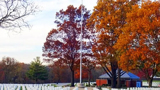 캠프 버틀러 국립묘지