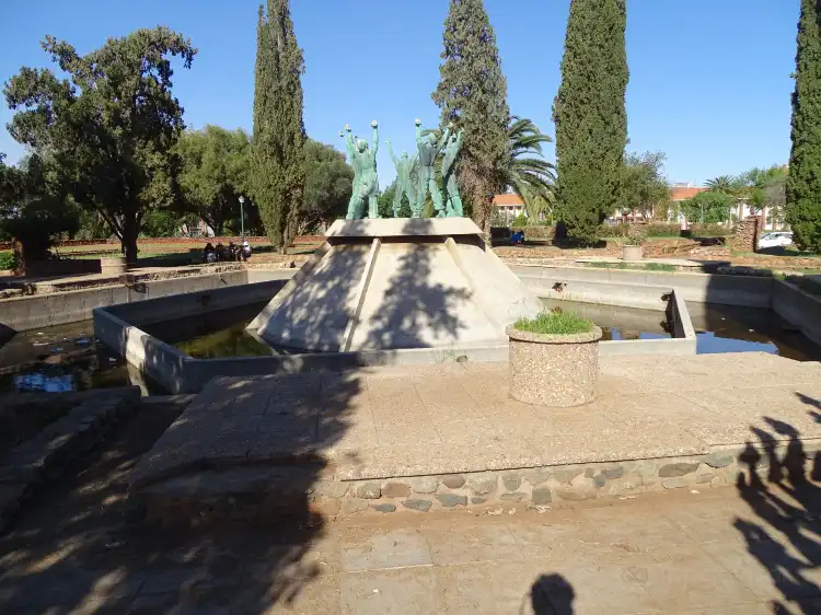 Hotels near Oppenheimer Gardens