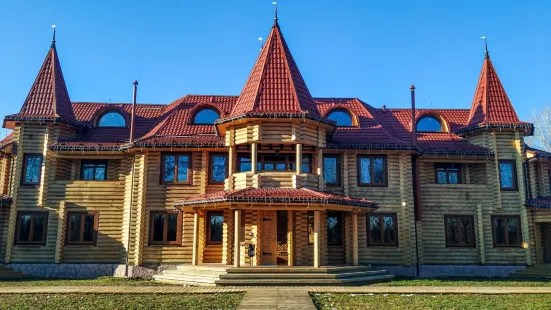 Fort Pirnov Park Baths