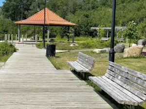 Gorge Park Boat Launch, Walking Trail, Picnic & Play Area